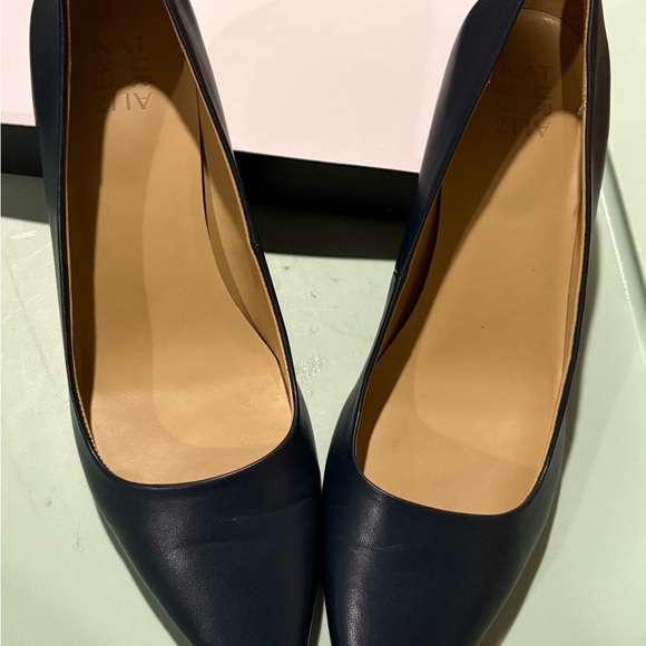 Naturalizer Navy Blue Heels - Picture 1 of 7